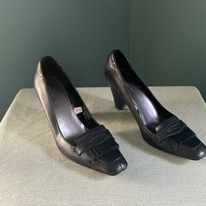 Isaac Mizrahi Black Classic Heels